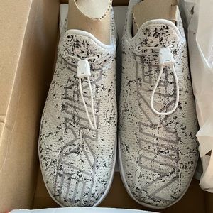 Nike women’s react metcon size 11